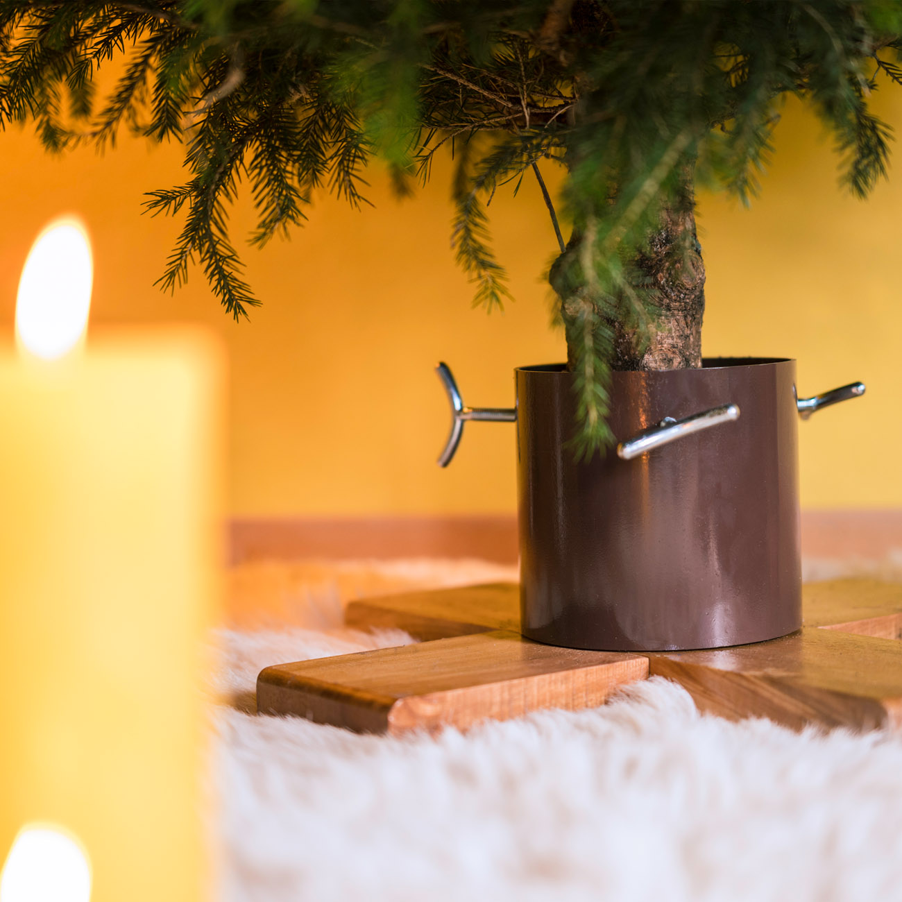 Wasserbehälter für 1,2l Wasser Baumhöhe bis 2,20m Stammdurchmesser 9,5cm in Silver-Gray Tree Nest Christbaumständer Rustic Design Christmas aus hochwertigem Holz und Metall